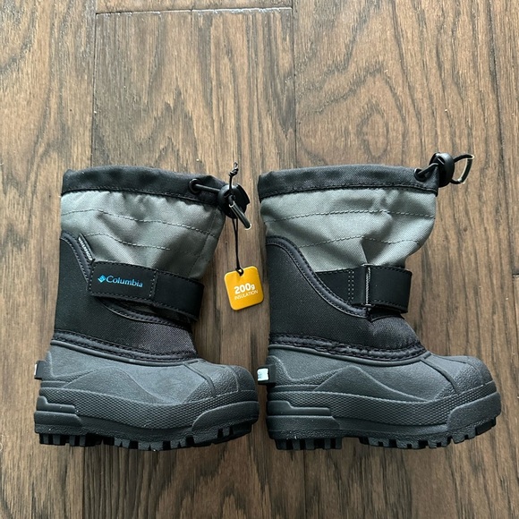 Columbia Baby SIZE 5 Powderbug™ Plus II Snow Boot in Black/Hyper Blue - $75 - Picture 2 of 6